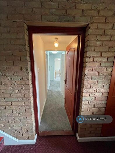 2 Bedroom Flat To Rent In Gogarloch Syke, Edinburgh, EH12
