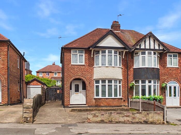 3 Bedroom Semi Detached House For Sale In Foxhill Road, Carlton, Nottingham, NG4
