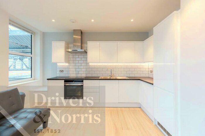 1 Bedroom Apartment To Rent In Holloway Road, Holloway, London, N7
