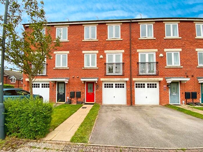 3 Bedroom Town House For Sale In Packhorse Road, Stratford-upon-Avon, CV37