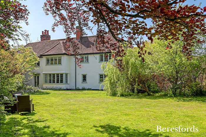 6 Bedroom Detached House For Sale In Lodge Road, Writtle, CM1