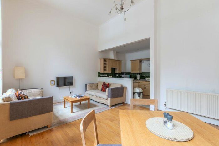 3 Bedroom Flat To Rent In L – Hopetoun Crescent, Edinburgh, EH7