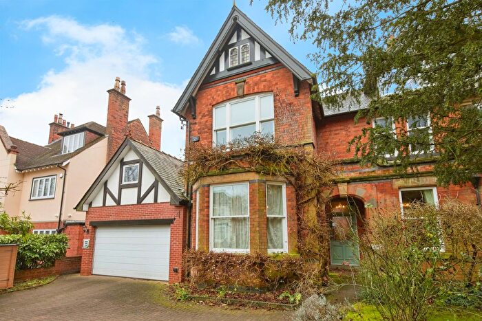 5 Bedroom Detached House For Sale In Whitaker Road, Derby, DE23