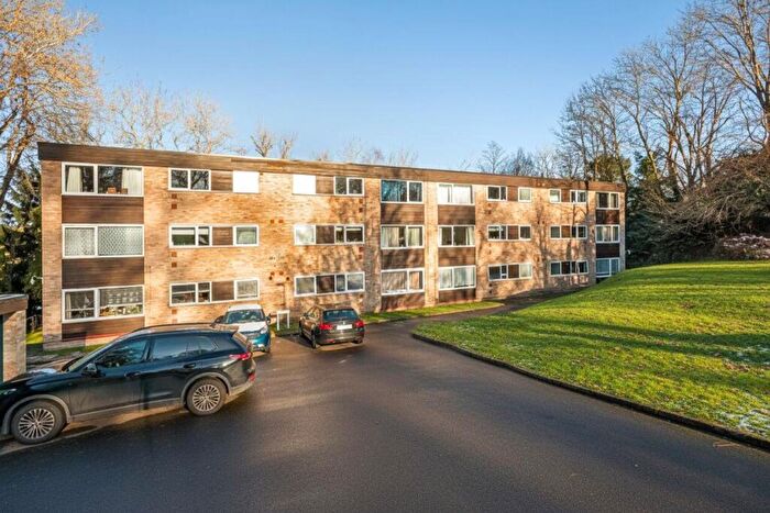 2 Bedroom Apartment For Sale In Hawkhirst Road, Kenley, CR8