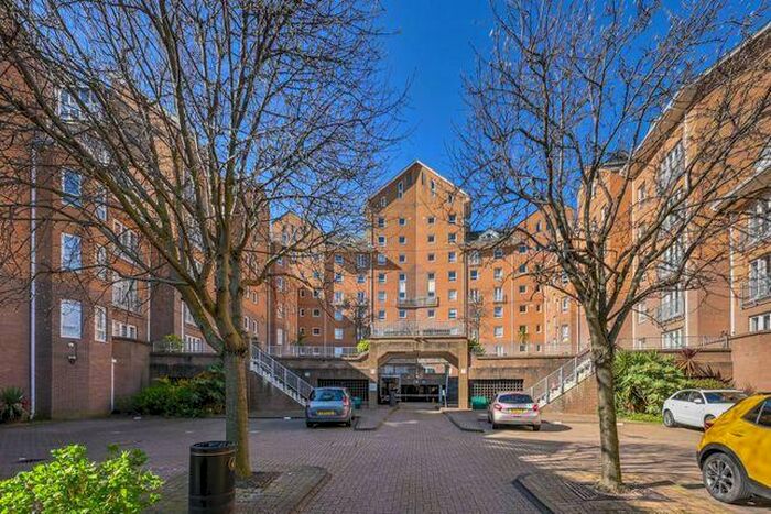 2 Bedroom Apartment To Rent In Artemis Court, Homer Drive, Isle Dogs, Canary Wharf, London, E14