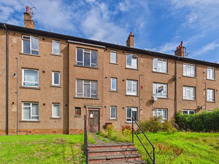 2 Bedroom Flat To Rent In Aboyne Avenue, Douglas, Dundee, DD4