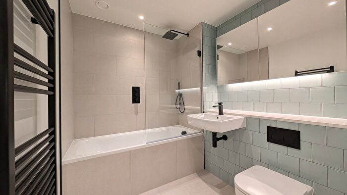 2 Bedroom Flat To Rent In Clarendon Road, Watford, WD17