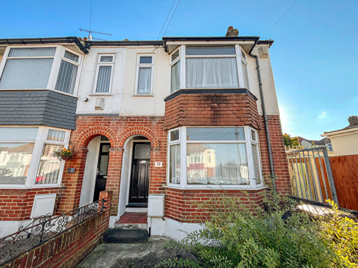 3 Bedroom End Of Terrace House For Sale In Broadway, Rainham, Gillingham, Kent, ME8