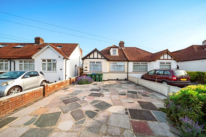 4 Bedroom Bungalow To Rent In Old Farm Avenue, Sidcup, DA15