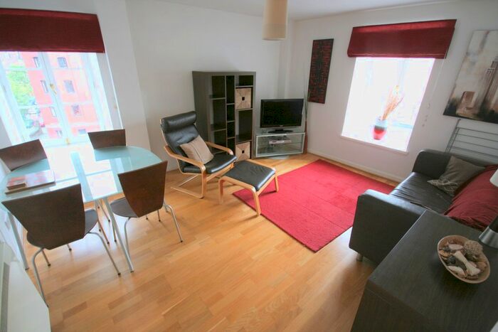 2 Bedroom Flat To Rent In Shore, The Shore, Edinburgh, EH6