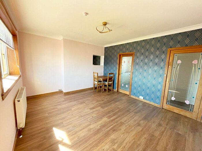 2 Bedroom Flat To Rent In Huntersfield Road, Johnstone, Renfrewshire, PA5