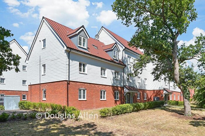 1 Bedroom Flat For Sale In Flemmings Farm Close, Runwell, Essex, SS11
