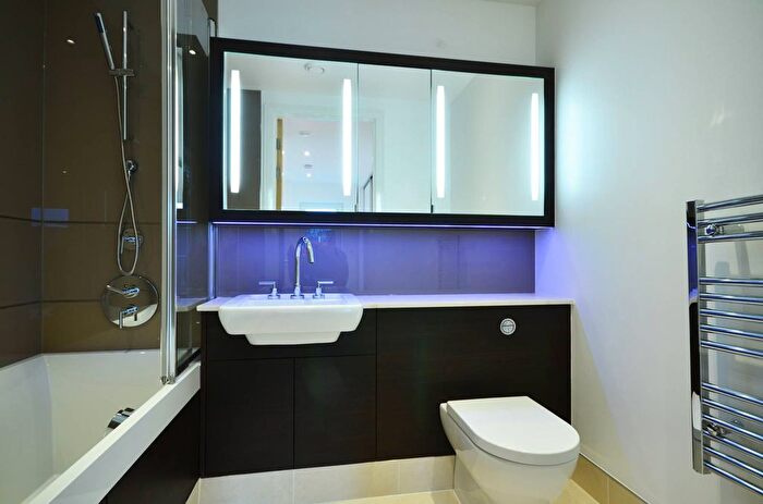 1 Bedroom Flat To Rent In Battersea Reach, Battersea, London, SW18