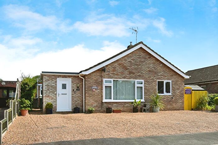 3 Bedroom Detached Bungalow For Sale In Waveney Road, Ditchingham, Bungay, NR35