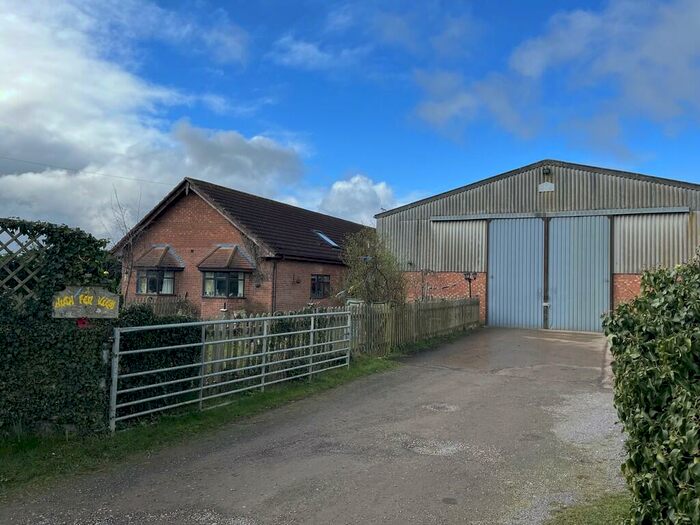 4 Bedroom Detached Bungalow For Sale In Chopdyke Drove, Gosberton Clough, PE11