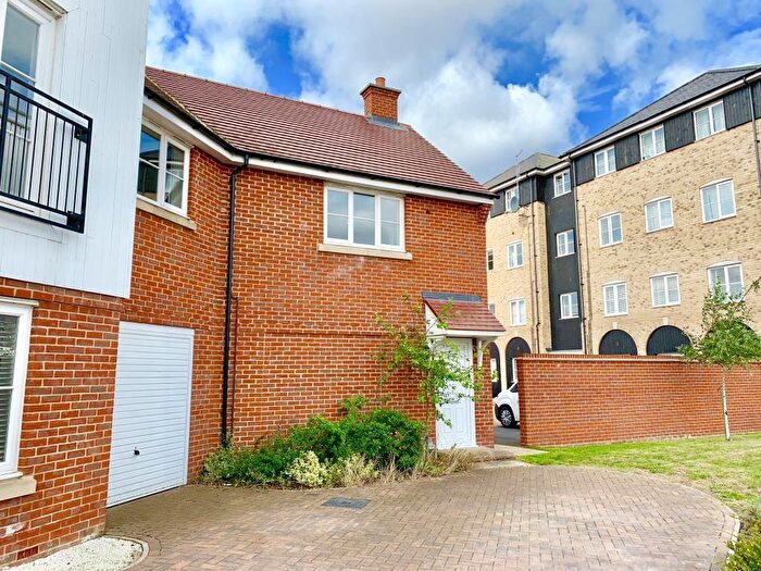2 Bedroom Flat For Sale In Millbrook Close, Wixams, Bedford, MK42