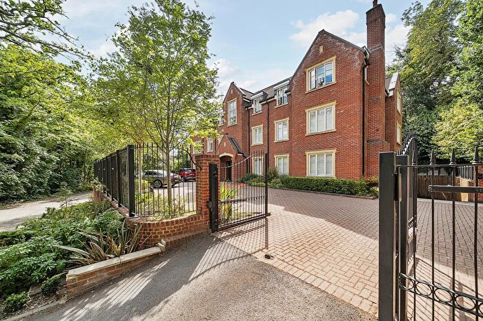 2 Bedroom Flat For Sale In Ascot, Berkshire, SL5