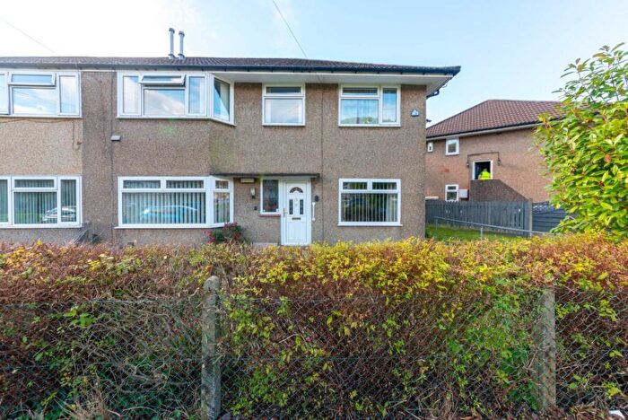 2 Bedroom Flat For Sale In Waunfawr Gardens, Cross Keys, Newport., NP11