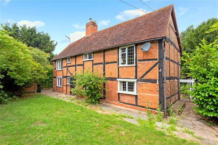 4 Bedroom Cottage To Rent In Cocks Lane, Warfield, Bracknell, RG42