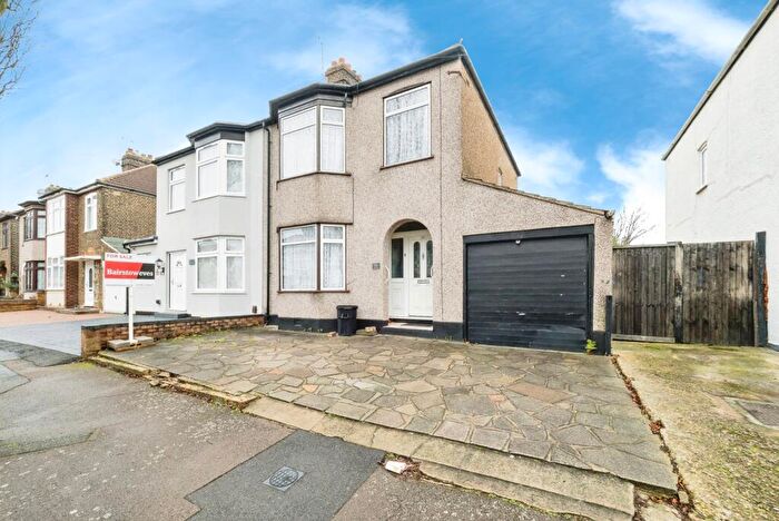 3 Bedroom Semi Detached House For Sale In Hainault, Romford, Essex, RM5