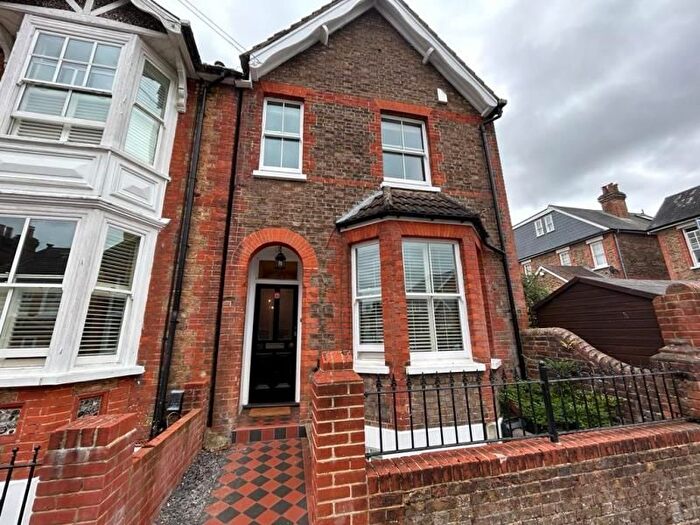4 Bedroom Property To Rent In Testard Road, Guildford, GU2
