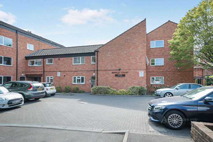 2 Bedroom Flat To Rent In Berkley Court, Mill Street, Berkhamsted, HP4