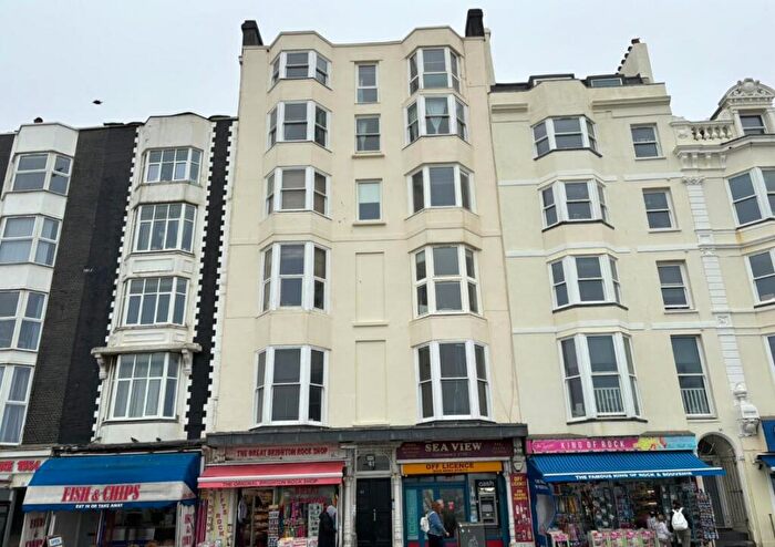 Apartment For Sale In Flat, Kings Road, Brighton, BN1