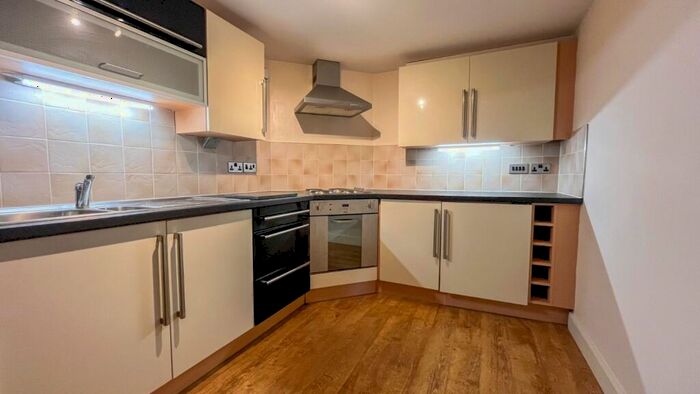 2 Bedroom Flat For Sale In Furleys Wharf, Gainsborough, Lincolnshire, DN21