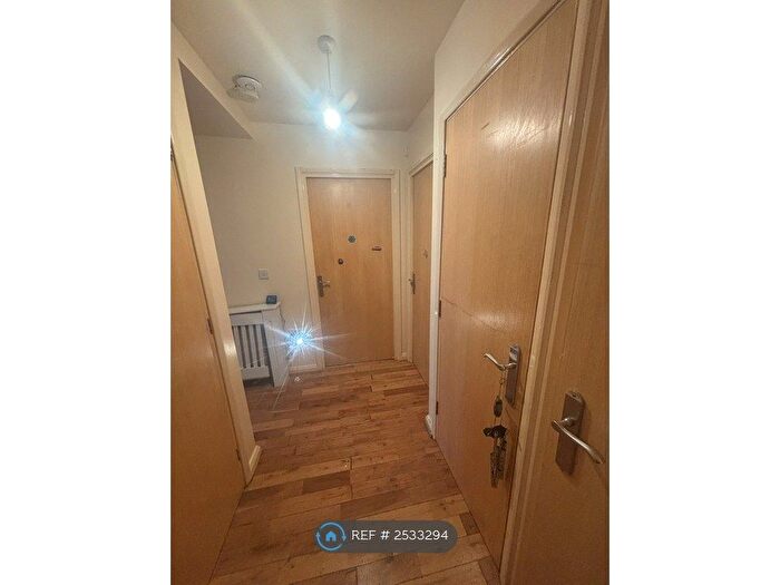 2 Bedroom Flat To Rent In Bell House, Wembley, HA9