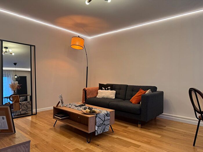 2 Bedroom Flat To Rent In Crofton Way, Enfield, Greater London, EN2