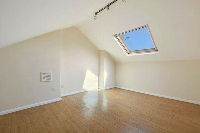 2 Bedroom Flat To Rent In Bruce Road, Harlesden, London, NW10