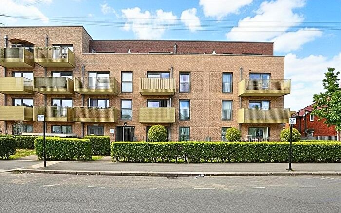 1 Bedroom Flat For Sale In Gerrard Court, Pears Road, Hounslow, TW3