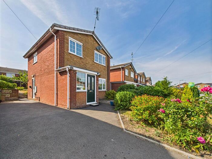 3 Bedroom Detached House For Sale In Darley Drive, Ripley, DE5