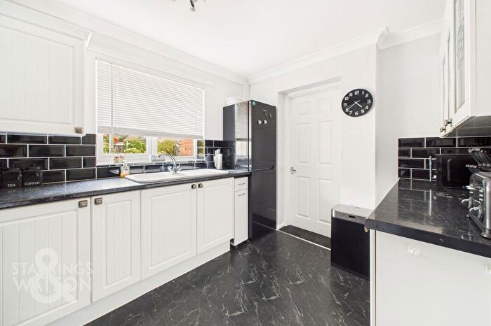2 Bedroom Detached Bungalow For Sale In Sutton Crescent, Freethorpe, Norwich, NR13