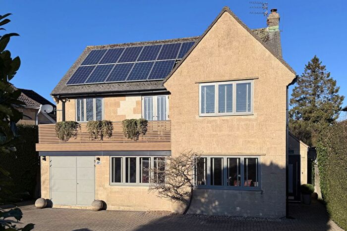 4 Bedroom Detached House For Sale In Bradford Road, Combe Down, BA2