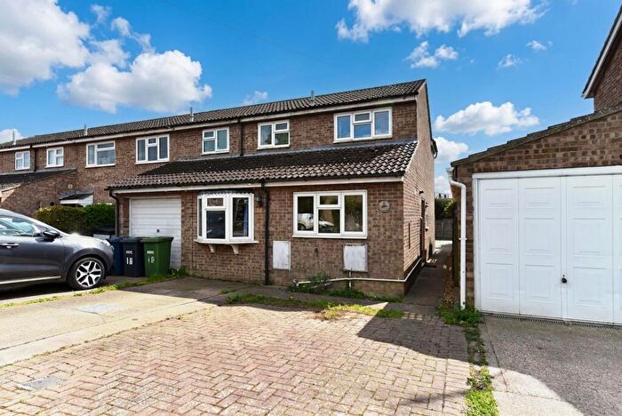 4 Bedroom End Of Terrace House For Sale In St. Marys, Earith, PE28
