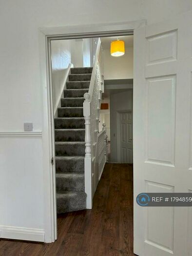 6 Bedroom Terraced House To Rent In Lonsdale Road, London, E11