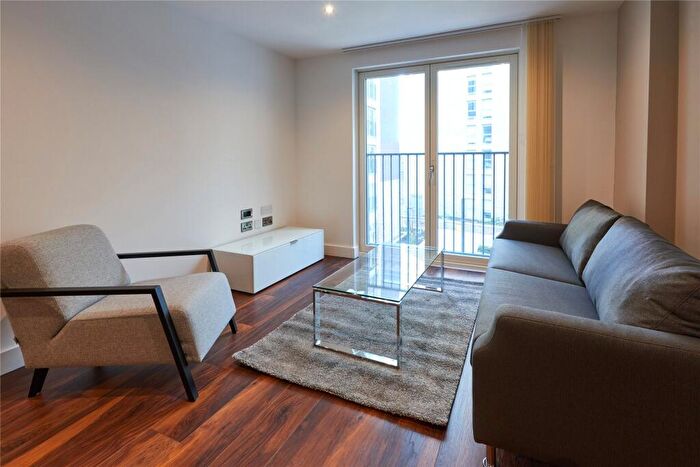 3 Bedroom Apartment To Rent In Greengate New Bridge Street Salford, M3