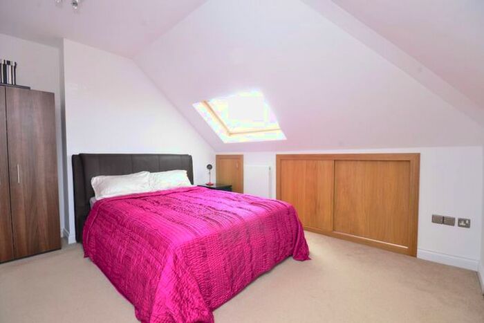 3 Bedroom Property To Rent In Limes Avenue, Golders Green, London, NW11