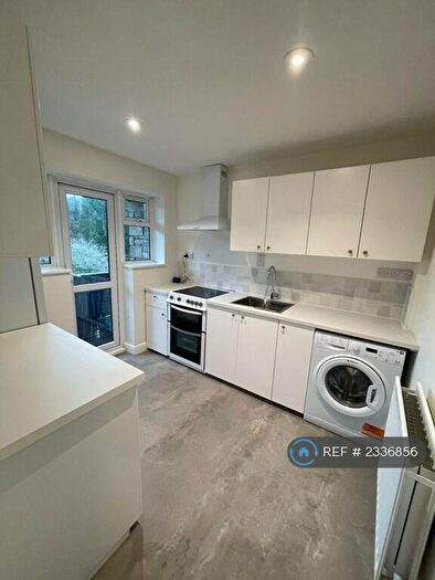 1 Bedroom Flat To Rent In Brookside House, Bath, BA1