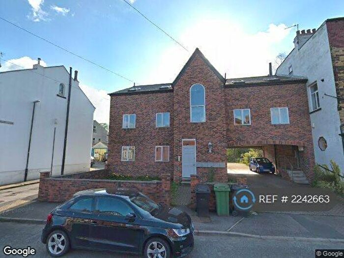 2 Bedroom Flat To Rent In Woodland Lane, Leeds, LS7