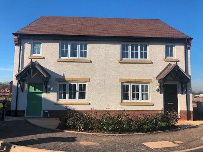 3 Bedroom Semi-Detached House To Rent In Caterham Crescent, Streethay, Lichfield WS13