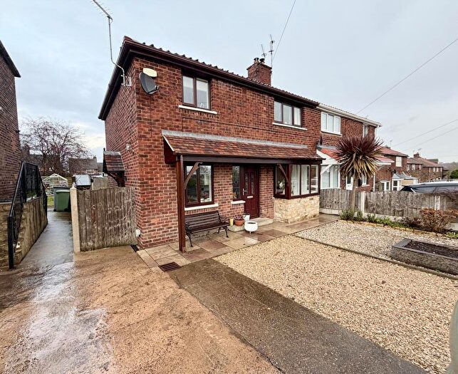 3 Bedroom Semi Detached House For Sale In Berry Lane, Great Preston, Leeds, LS26