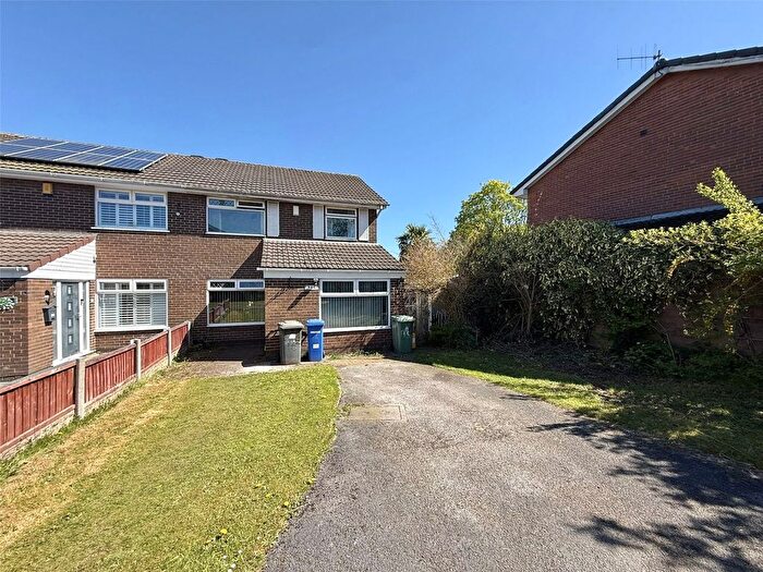 3 Bedroom Semi-Detached House For Sale In Shetland Close, Widnes, Cheshire, WA8