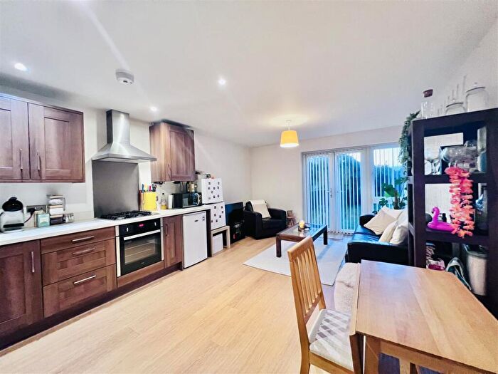 2 Bedroom Apartment To Rent In Park View Court, West Bridgford, Nottingham, NG2