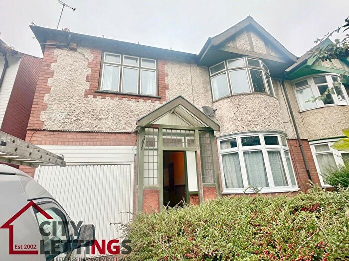 5 Bedroom Semi Detached House To Rent In Gregory Boulevard, NG7