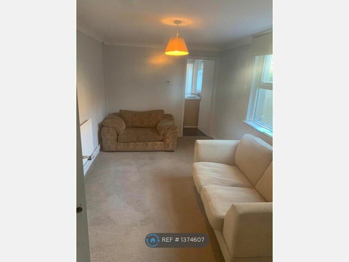 2 Bedroom Flat To Rent In Marion Street, Cardiff, CF24