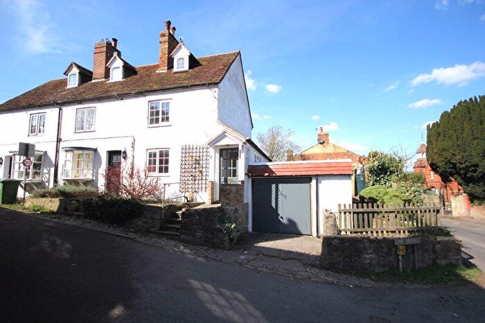 3 Bedroom Cottage For Sale In Tetsworth, OX9