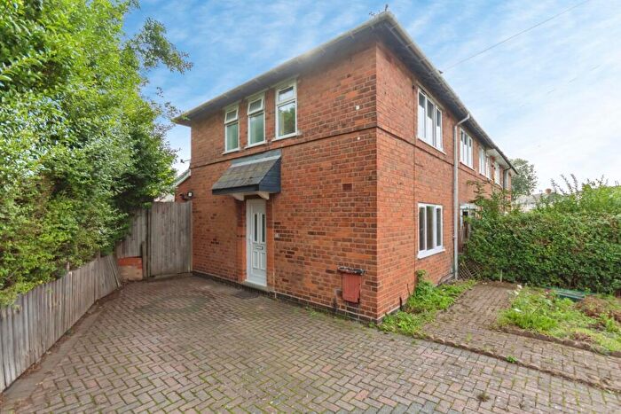 3 Bedroom End Of Terrace House For Sale In Heathcliff Road, Birmingham, West Midlands, B11