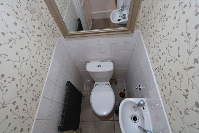1 Bedroom Flat To Rent In Norbury Court Road, Norbury, SW16